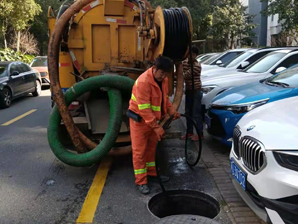 华龙排污管道清淤