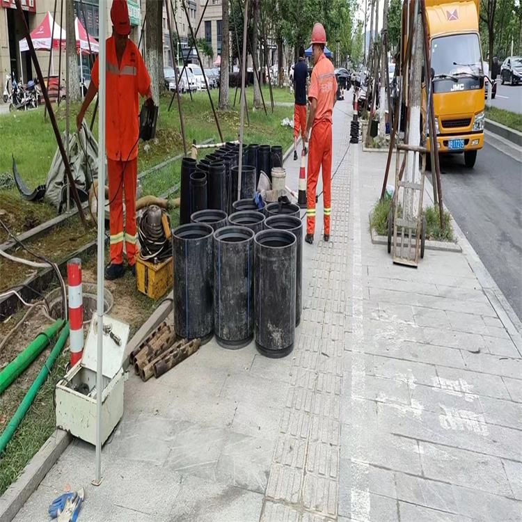 华龙管道短管置换修复